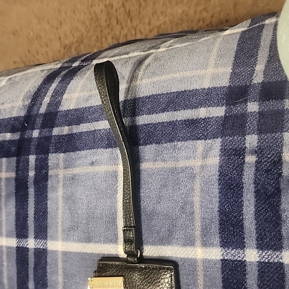 Anne Klein small wallet. - Picture 2 of 7